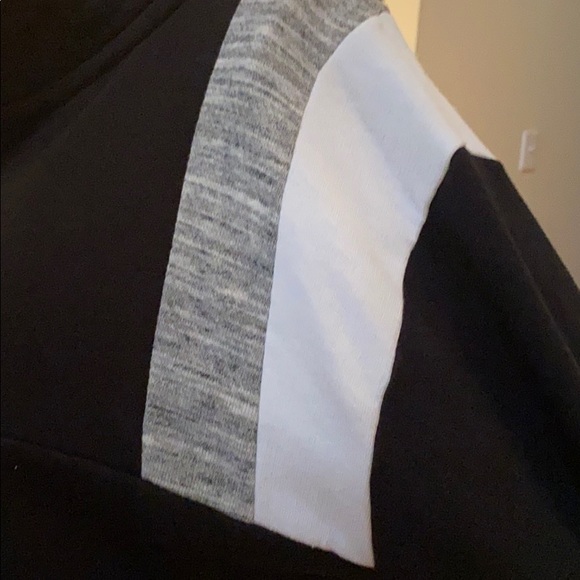 PINK Victoria’s Secret pull over - Picture 6 of 8